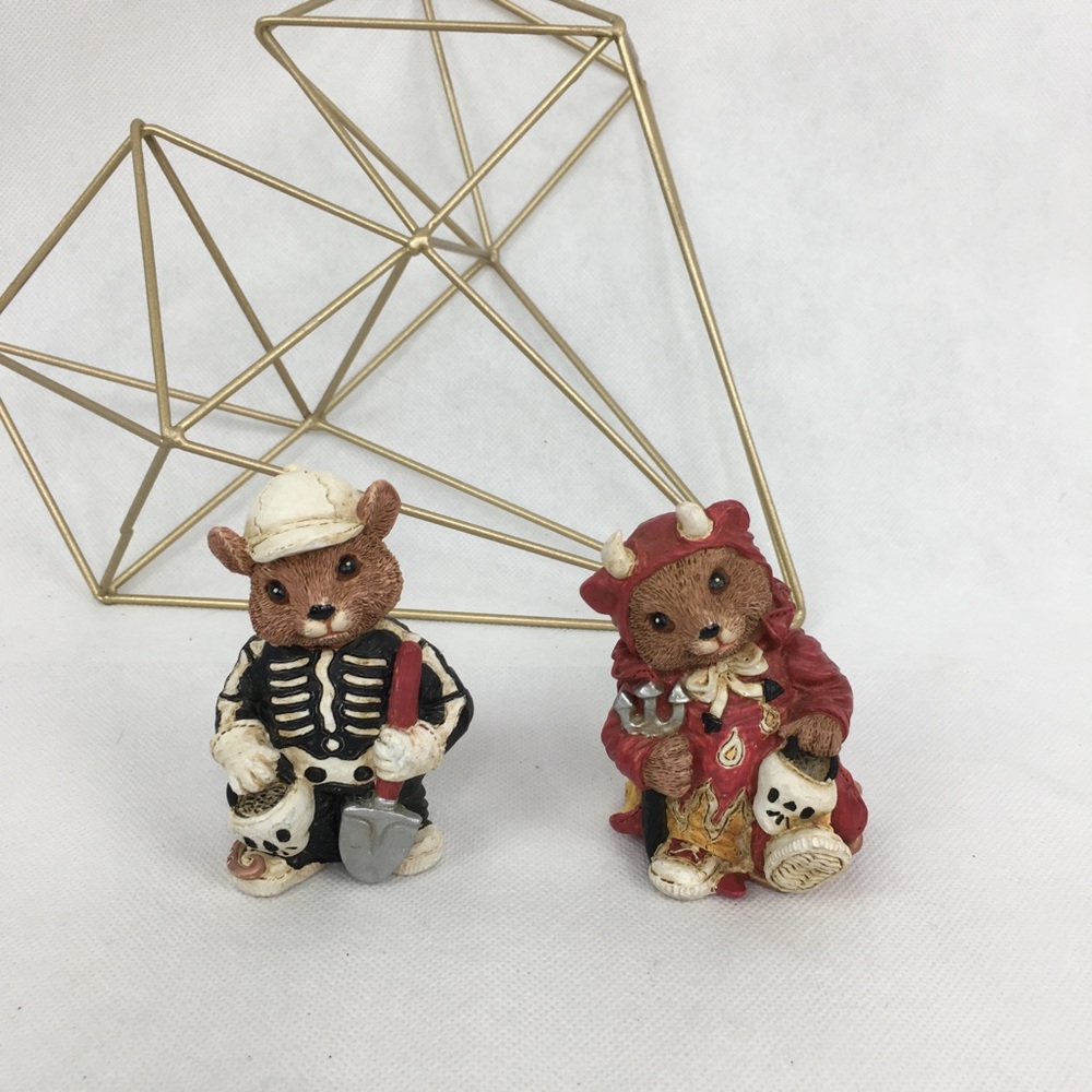 Trick Or Treat Skeleton & Devil